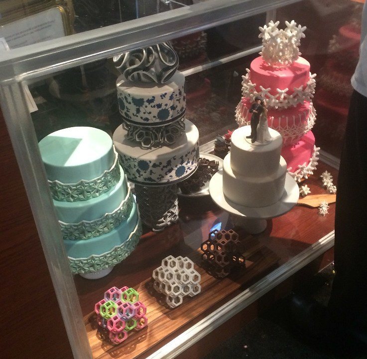 Fig. 4: 3D printed cake decorations displayed at CES 2015