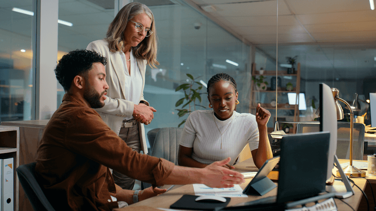 Association members using AI knowledge assistants