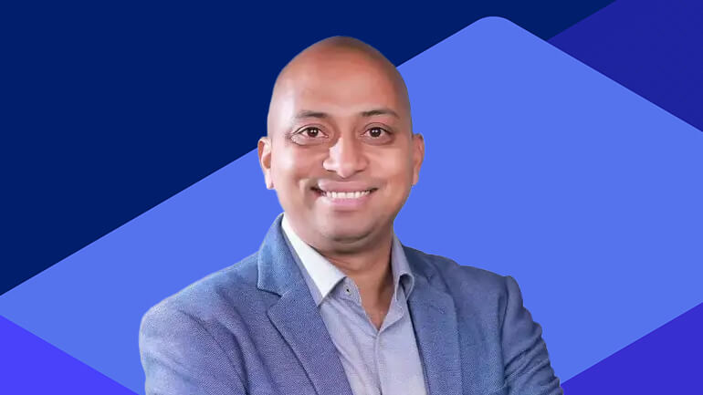 Building-an-AI-First-Culture-and-Leading-Organizational-Transformation