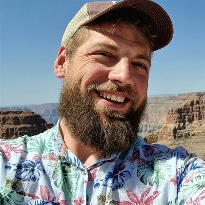 julian steiner headshot