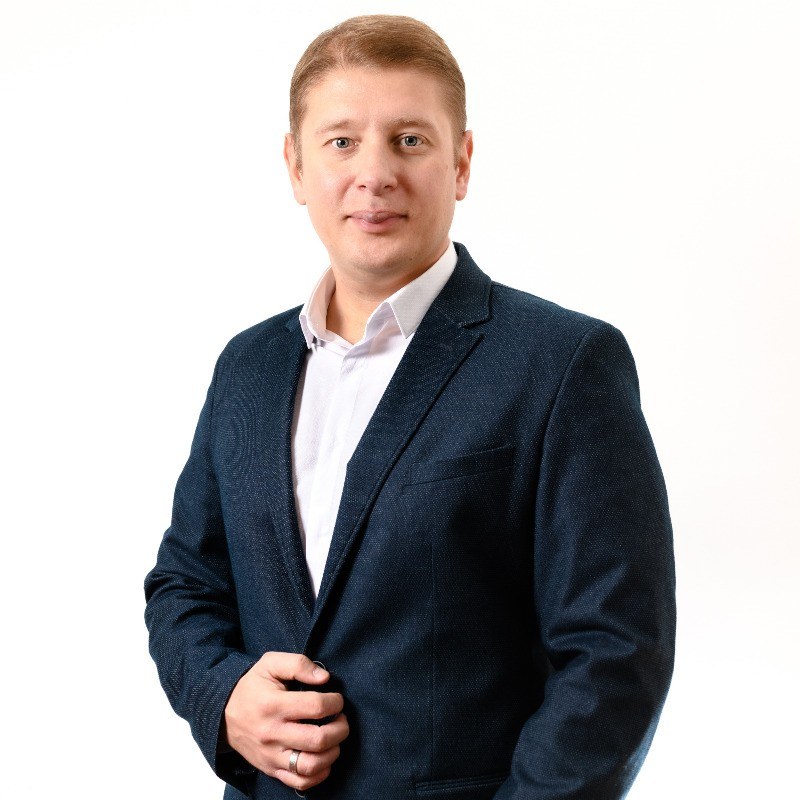 profile photo of blond man